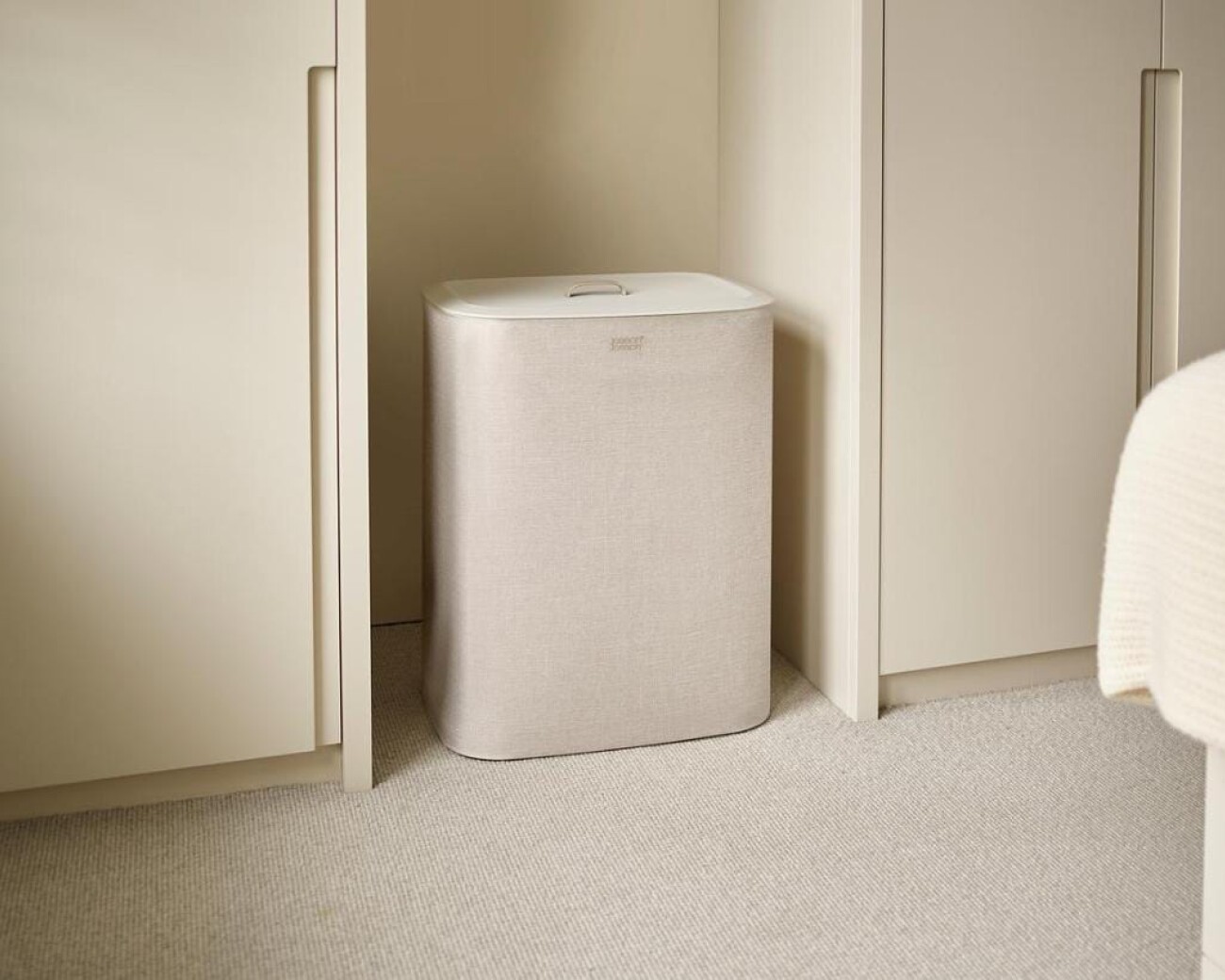 Cesto de Ropa Tota Trio™ 90 L 3 compartimentos Joseph Joseph Cesto de Ropa Tota Trio™ 90 L 3 compartimentos Joseph Joseph