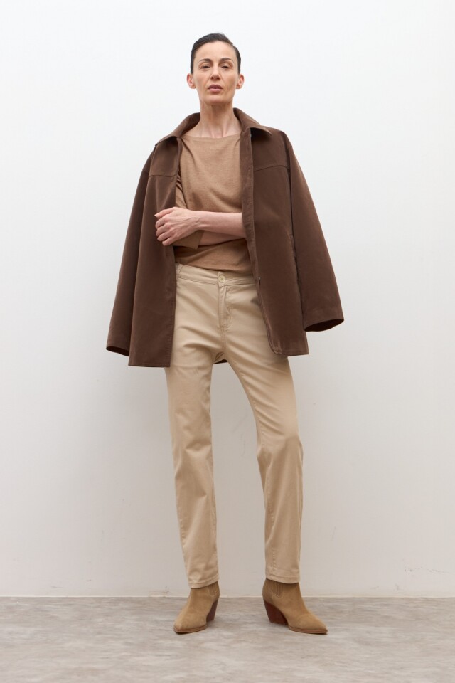 Pantalón chino beige