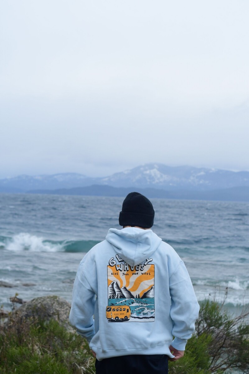HOODIE PARADISE / Celeste U