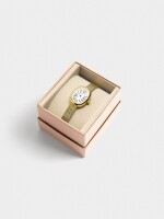 Reloj Ovalado Con Malla Metálica De Acero Inoxidable dorado