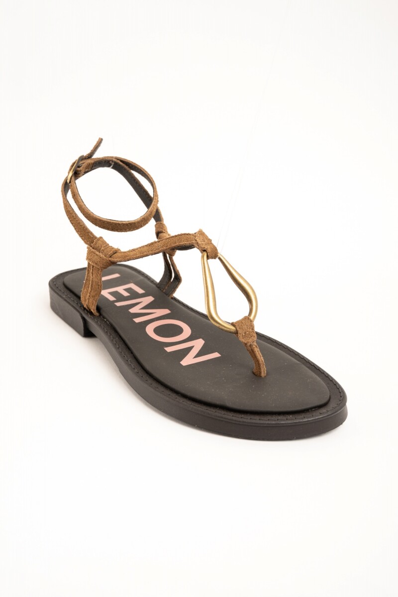 Sandalia Con Argolla Camel