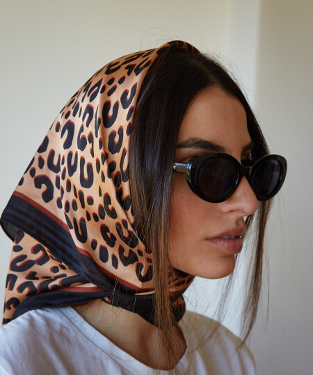 PAÑUELO ANIMAL PRINT CLARO