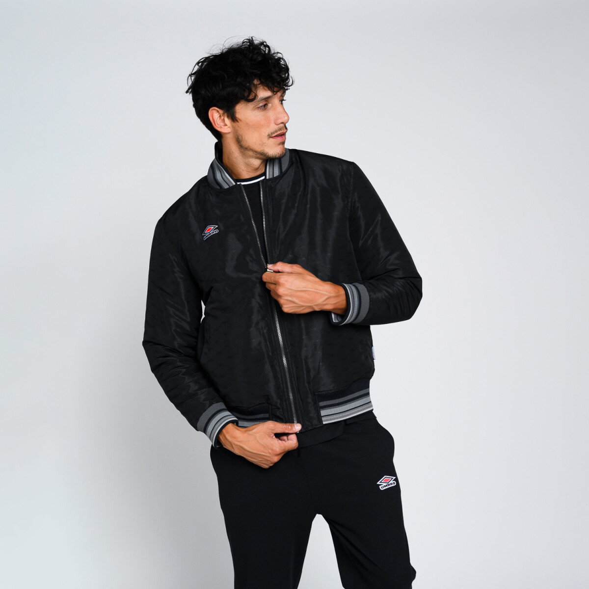 CAMPERA REVERSIBLE RAMSEY Umbro Hombre - 002 