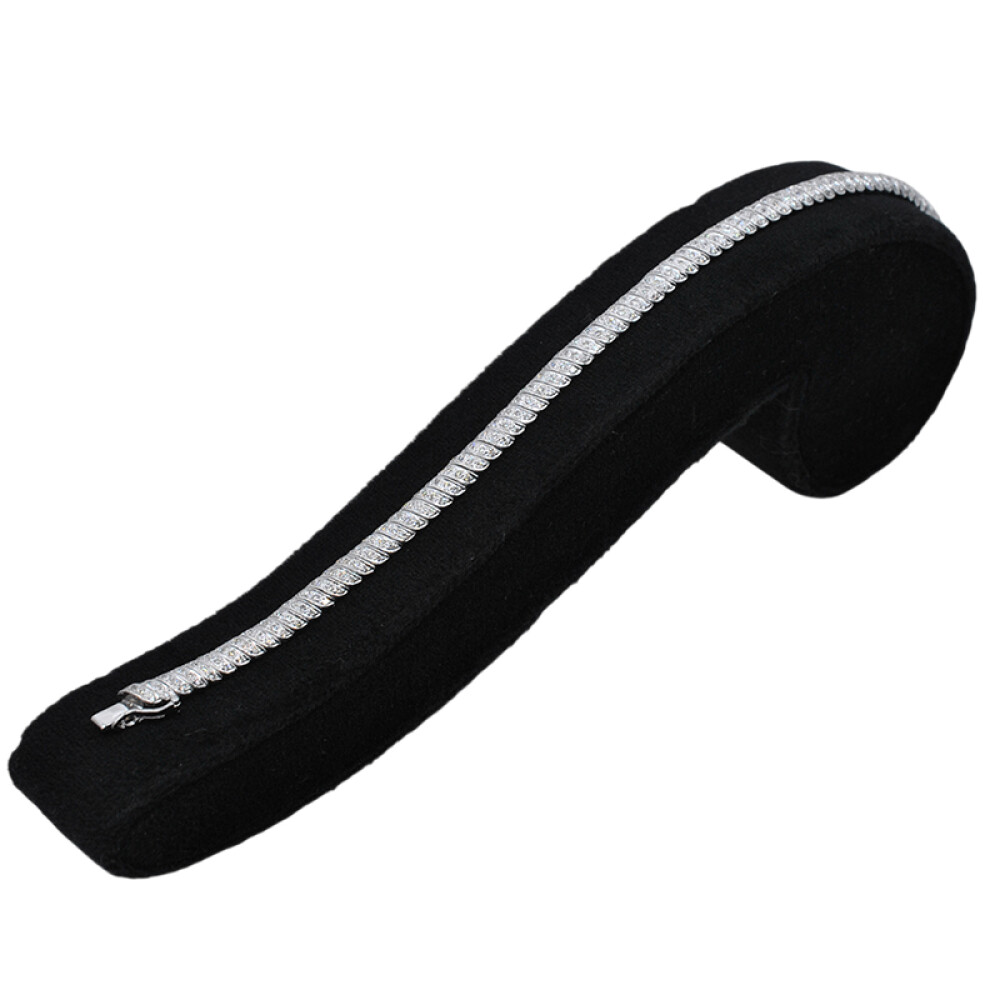 Pulsera en oro 18k blanco con brillantres. Largo 18.5 cm aproximadamente Pulsera en oro 18k blanco con brillantres. Largo 18.5 cm aproximadamente