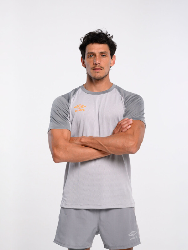 Remera Combined Hole Umbro Hombre 558