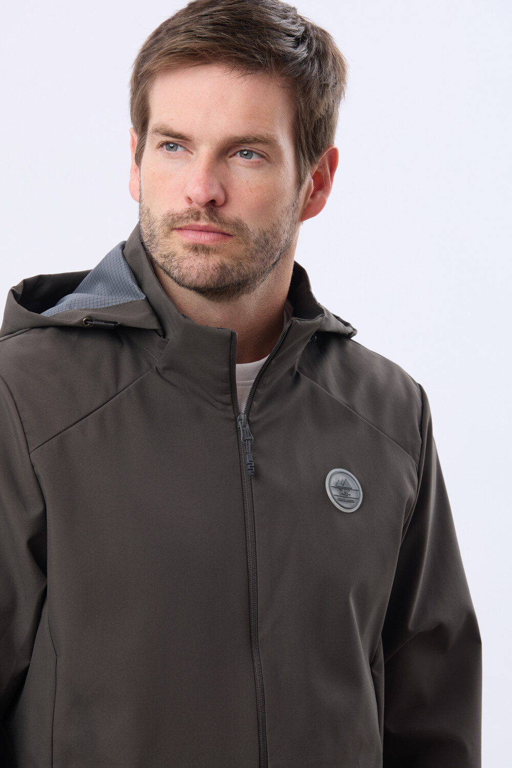 CAMPERA CON CAPUCHA DESMONTABLE Gris Oscuro