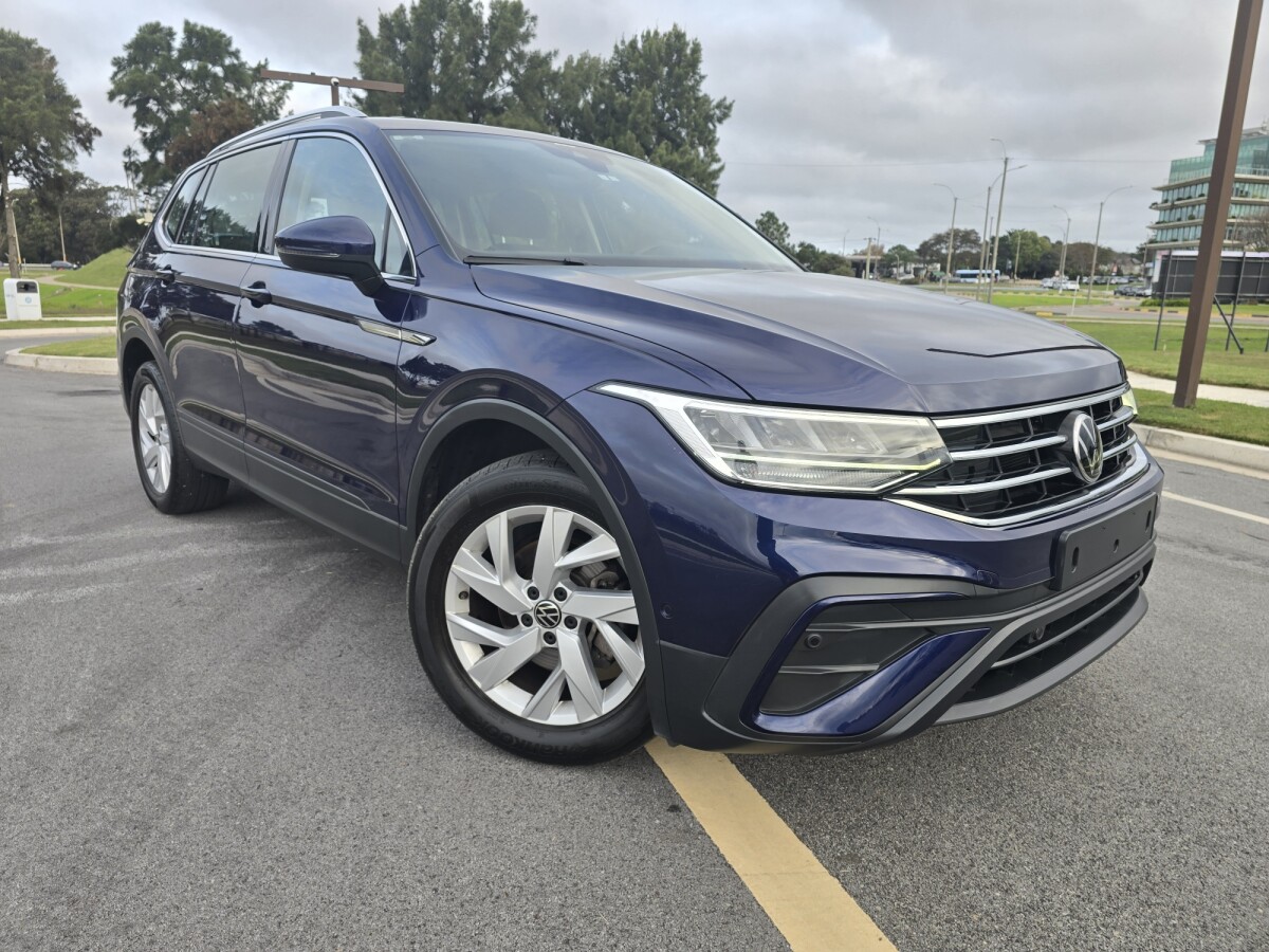 Volkswagen Tiguan Life 1.4 7Pax| Permuta / Financia Volkswagen Tiguan Life 1.4 7Pax| Permuta / Financia