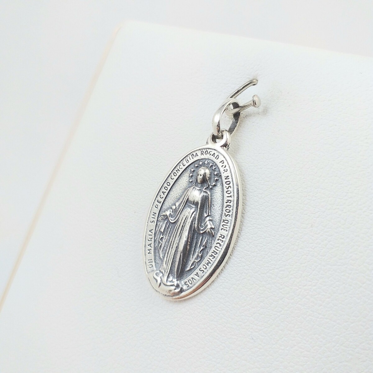 Medalla religiosa de plata 925, Virgen Milagrosa, medidas alto 23mm, ancho 15mm. 