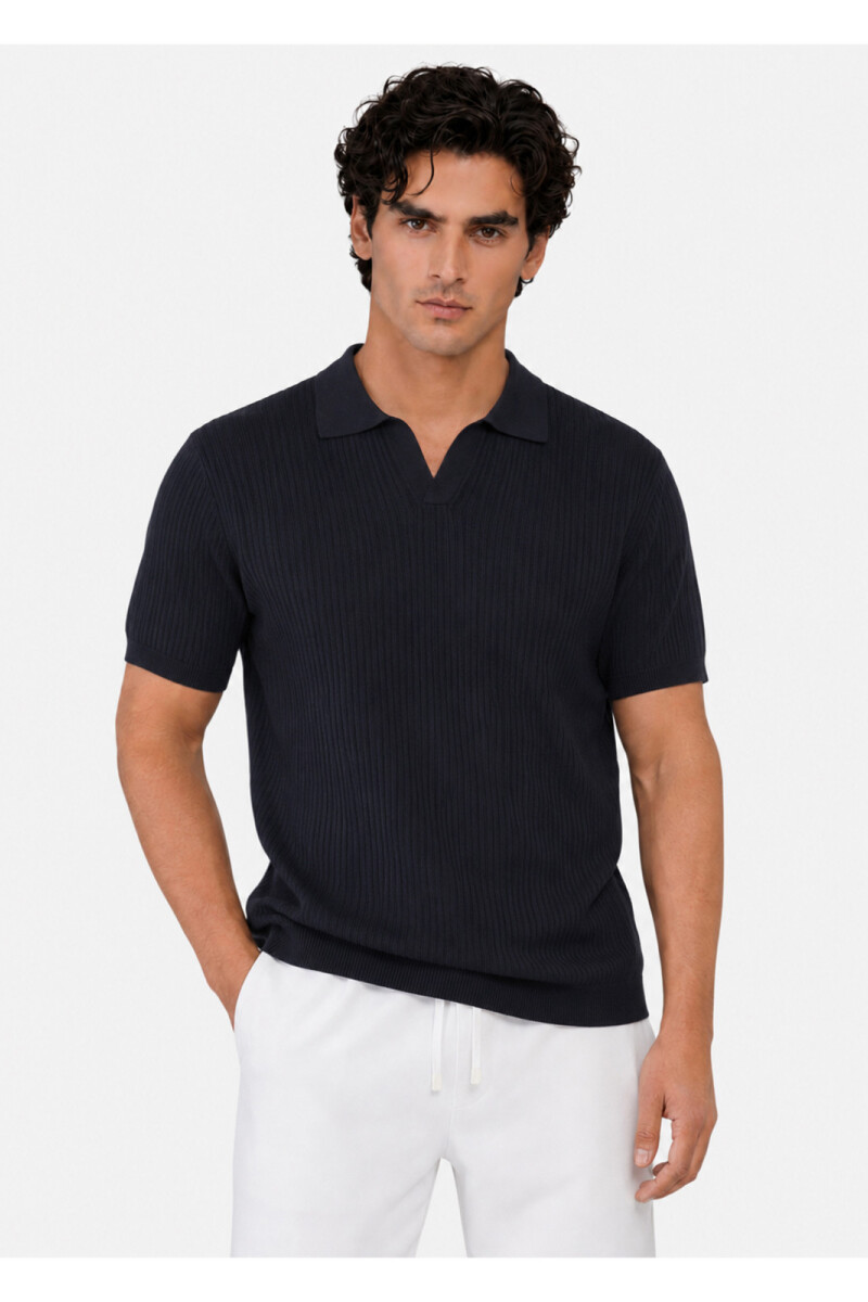 Remera Arrow Tejida con Cuelllo NEW BLUE