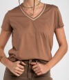 Remera Escote V Algodón Mocha