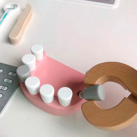 Juego Set Doctor Y Dentista Niños De Madera Maletín Juego Set Doctor Y Dentista Niños De Madera Maletín
