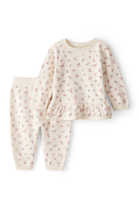 Set dos piezas de algodón, pantalón y remera, diseño floral Set dos piezas de algodón, pantalón y remera, diseño floral