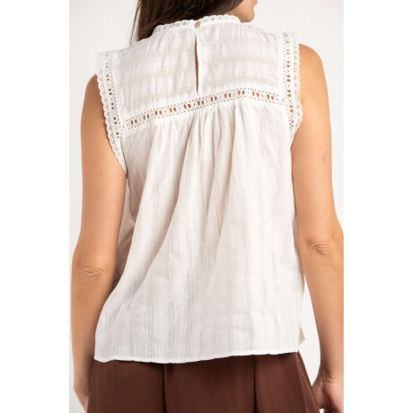 Blusa Con Frunce Nacar