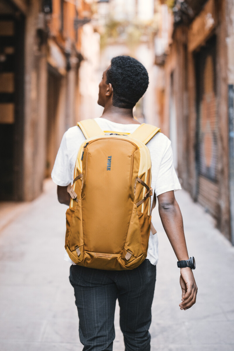 Thule EnRoute 23L - Golden Ochre Thule EnRoute 23L - Golden Ochre