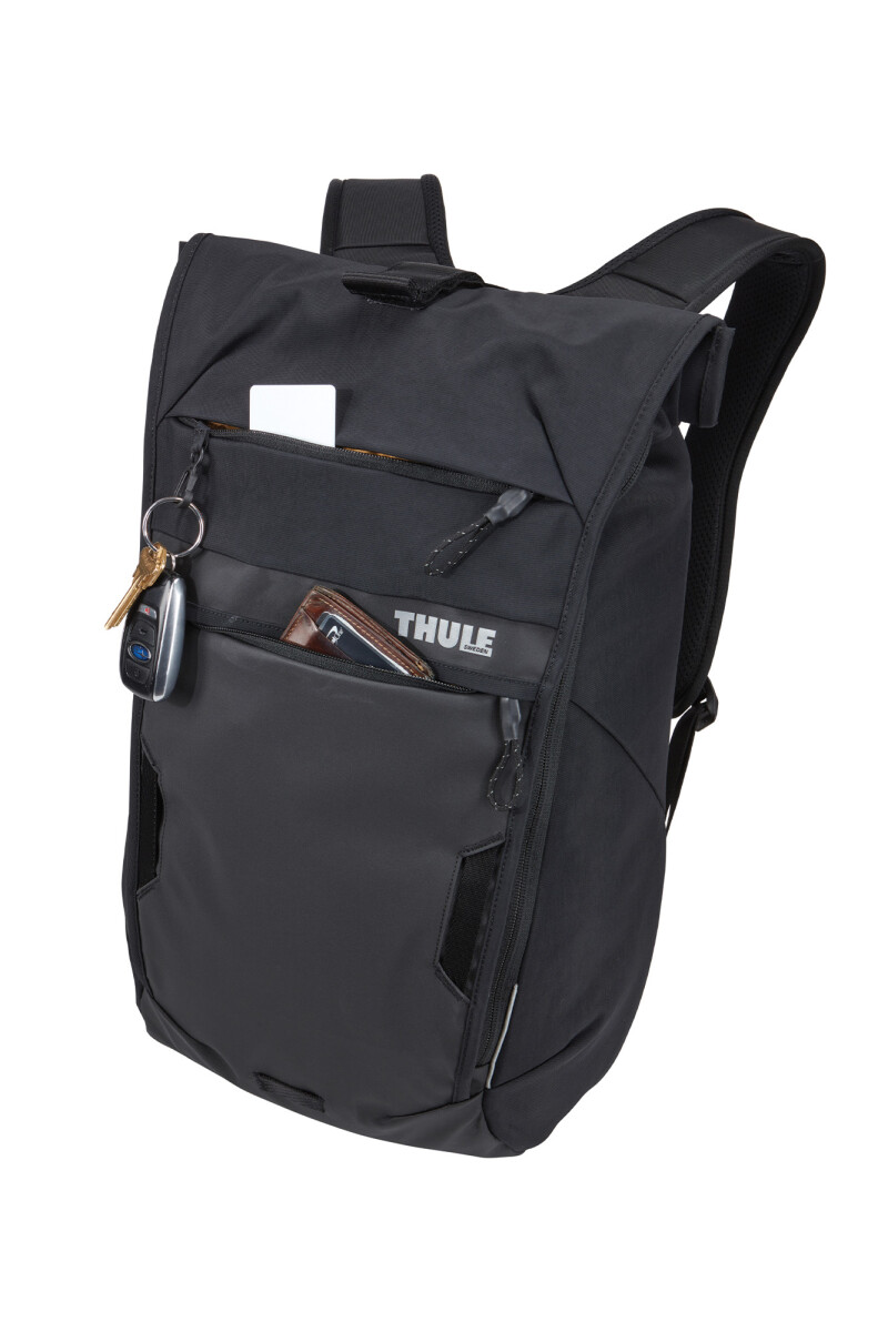 Thule Paramount Commuter Backpack 18L - Black Thule Paramount Commuter Backpack 18L - Black