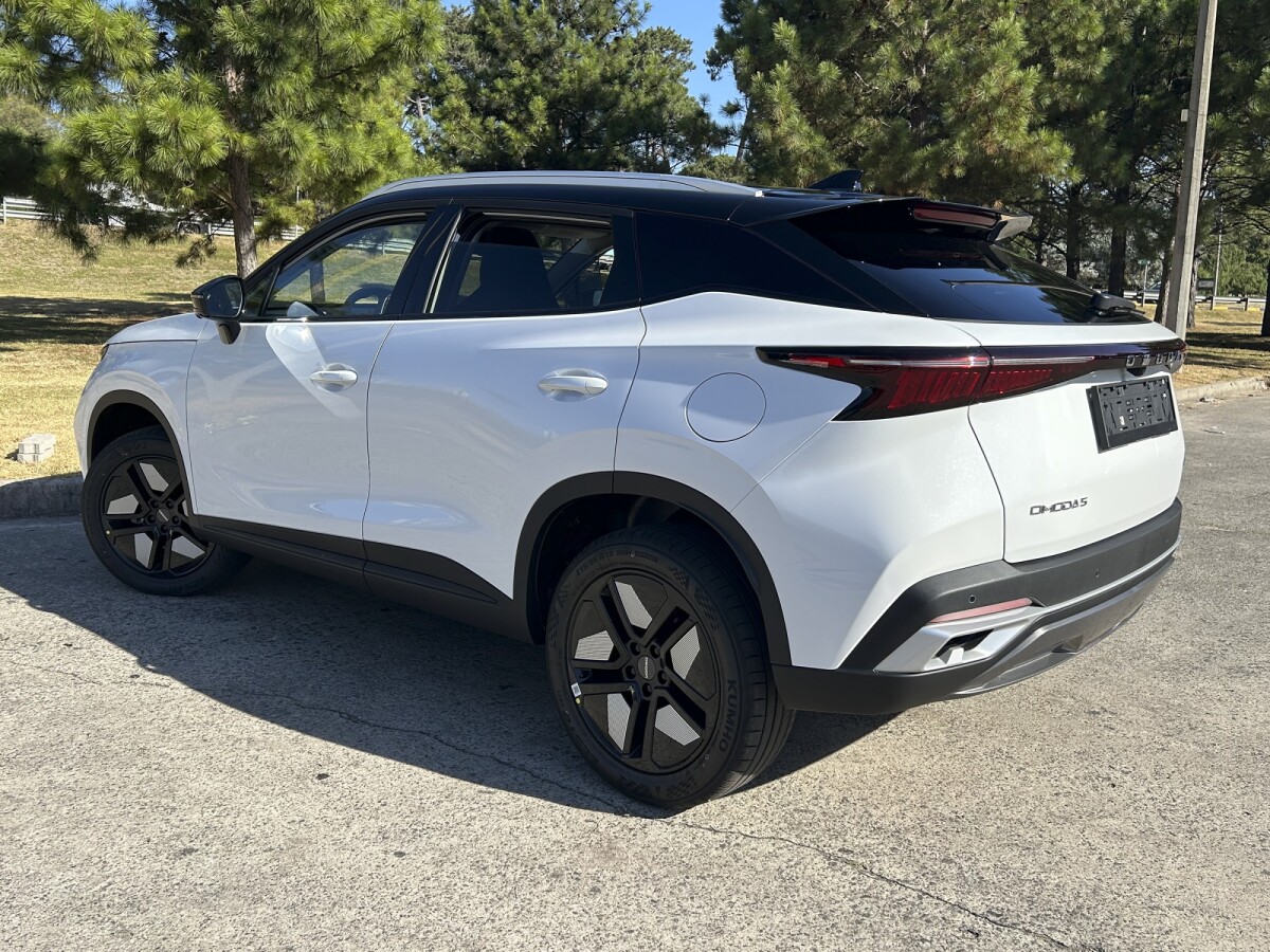 Omoda 5 Luxury SHS 1.5T 2026 0KM | Permuta / Financia Omoda 5 Luxury SHS 1.5T 2026 0KM | Permuta / Financia