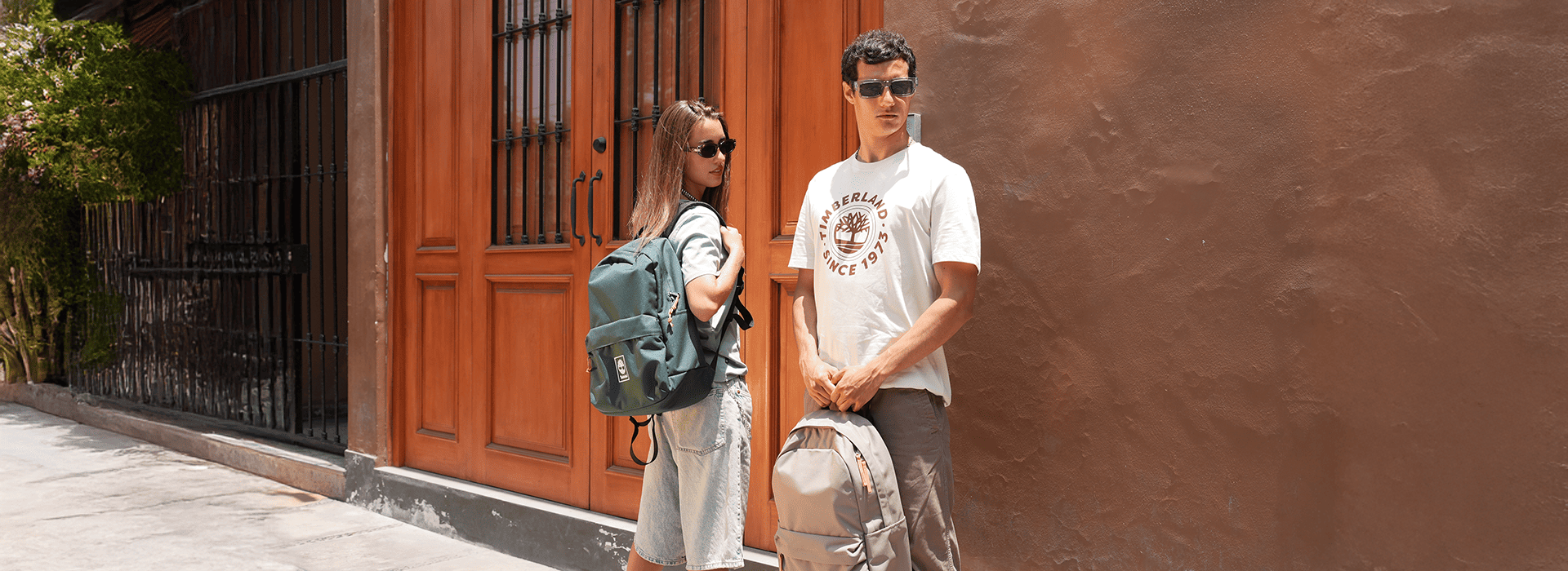 ¿Qué llevar en una maleta de viaje? Accesorios imprescindibles para viajar con comodidad