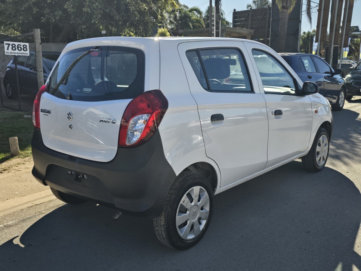 Suzuki Alto 800 STD Con Ficha Oficial| Permuta / Financia Suzuki Alto 800 STD Con Ficha Oficial| Permuta / Financia