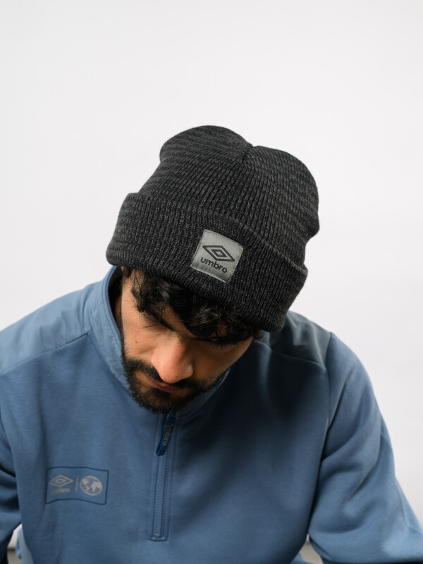 Gorro Altiplane Umbro Hombre 002