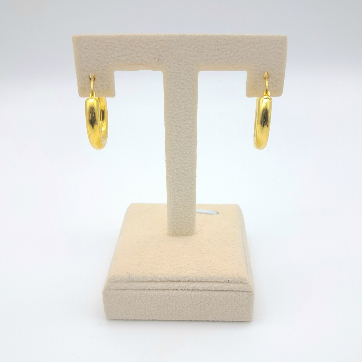 Par de aros de plata 925 con baño de oro amarillo. 