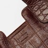 Cartera de Mano The Braided En Cuero Grabado Croco Red Tabaco