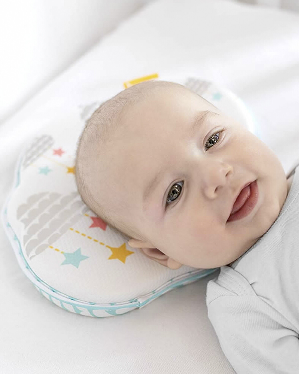 Almohada cervical Babypack Little Travellers para niños — Electroventas