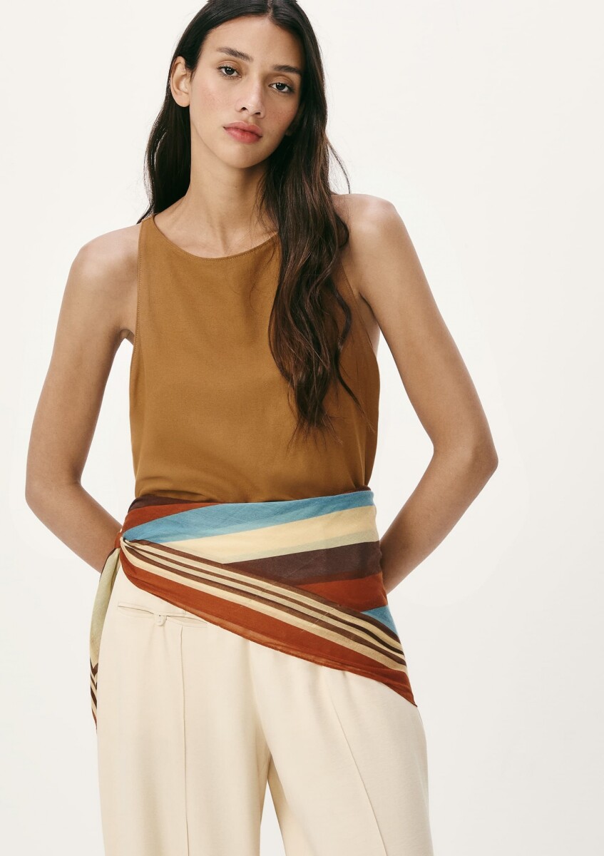 MUSCULOSA HALTER - MARRÓN 