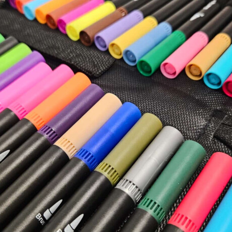 Set de 36 marcadores en estuche Sc