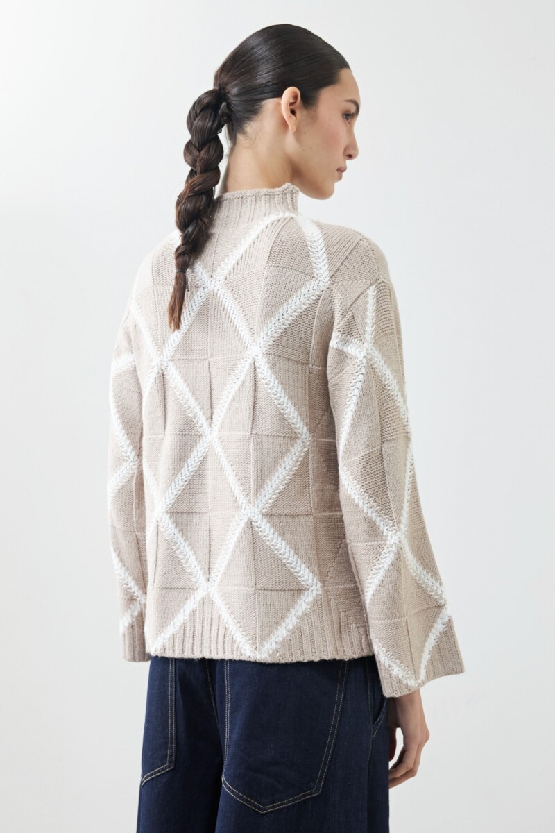 Polera con rombos en contraste beige melange