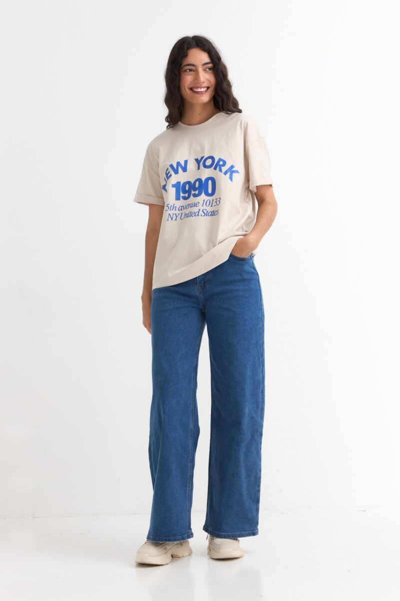 Remera m/c estampada colección Urbana CRUDO