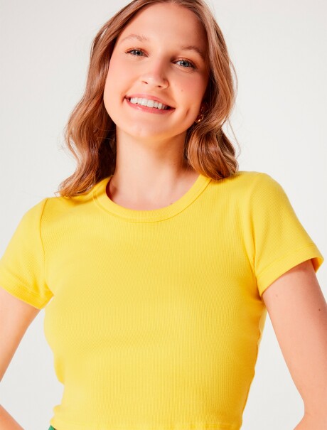 BLUSA CROPPED FEMENINA EN TELA ACANALADA AMARILLO