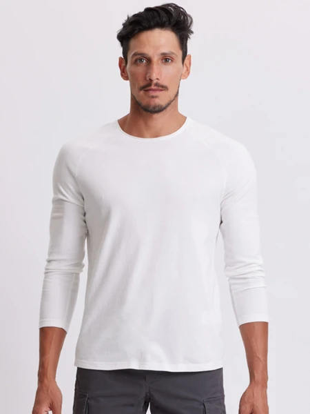 Remera manga larga cuello a la base Blanca