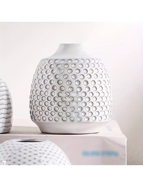 FLORERO RELIEVES D9x10CM CERAMICA BLANCO FLORERO RELIEVES D9x10CM CERAMICA BLANCO