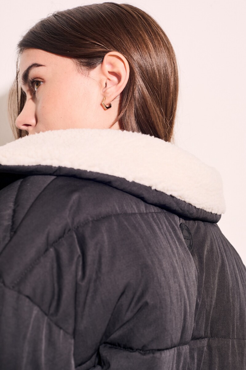 Campera Capitoneada Negro