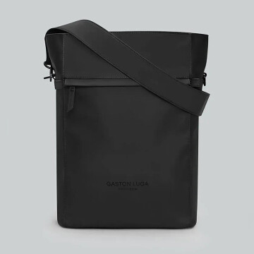 Mochila Gastón Luga Tate 11L Bolsillo Laptop Notebook 13" Color Negro