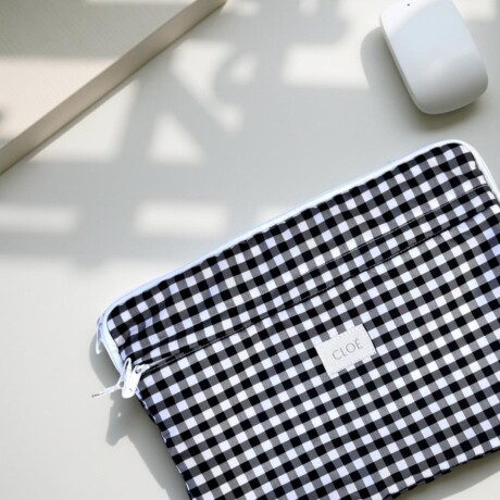 Sobre Funda Laptop 15" Vichy Black