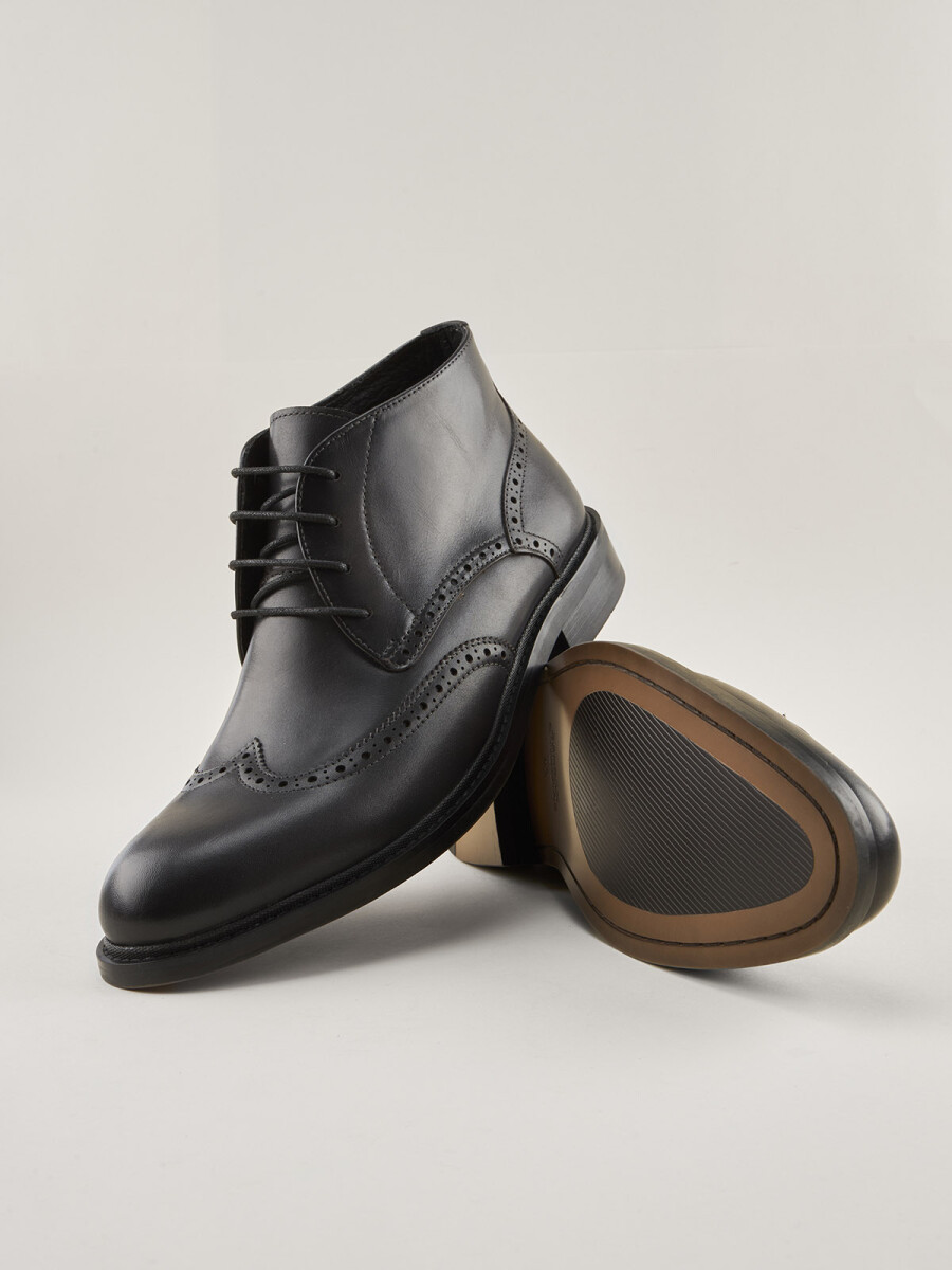 SHOES LARROUDE - BLACK 