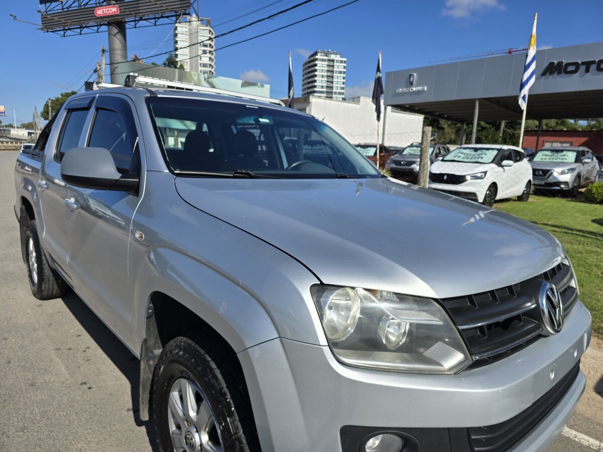 Volkswagen Amarok 2.0 EXCELENTE ESTADO! | Permuta / Financia Volkswagen Amarok 2.0 EXCELENTE ESTADO! | Permuta / Financia