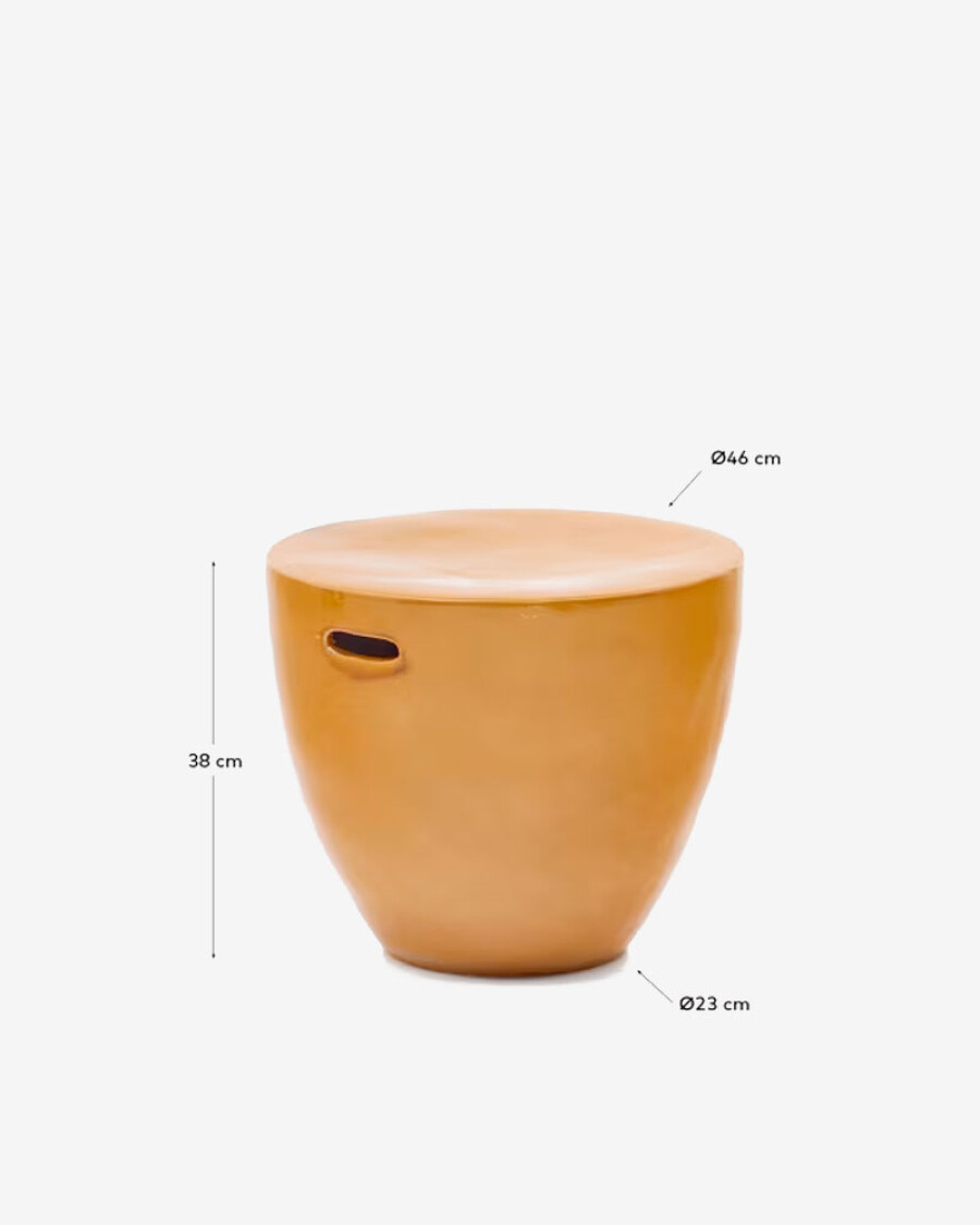 Mesa auxiliar exterior Mesquida de cerámica con acabado mostaza glaseado Ø 45 cm Mesa auxiliar exterior Mesquida de cerámica con acabado mostaza glaseado Ø 45 cm