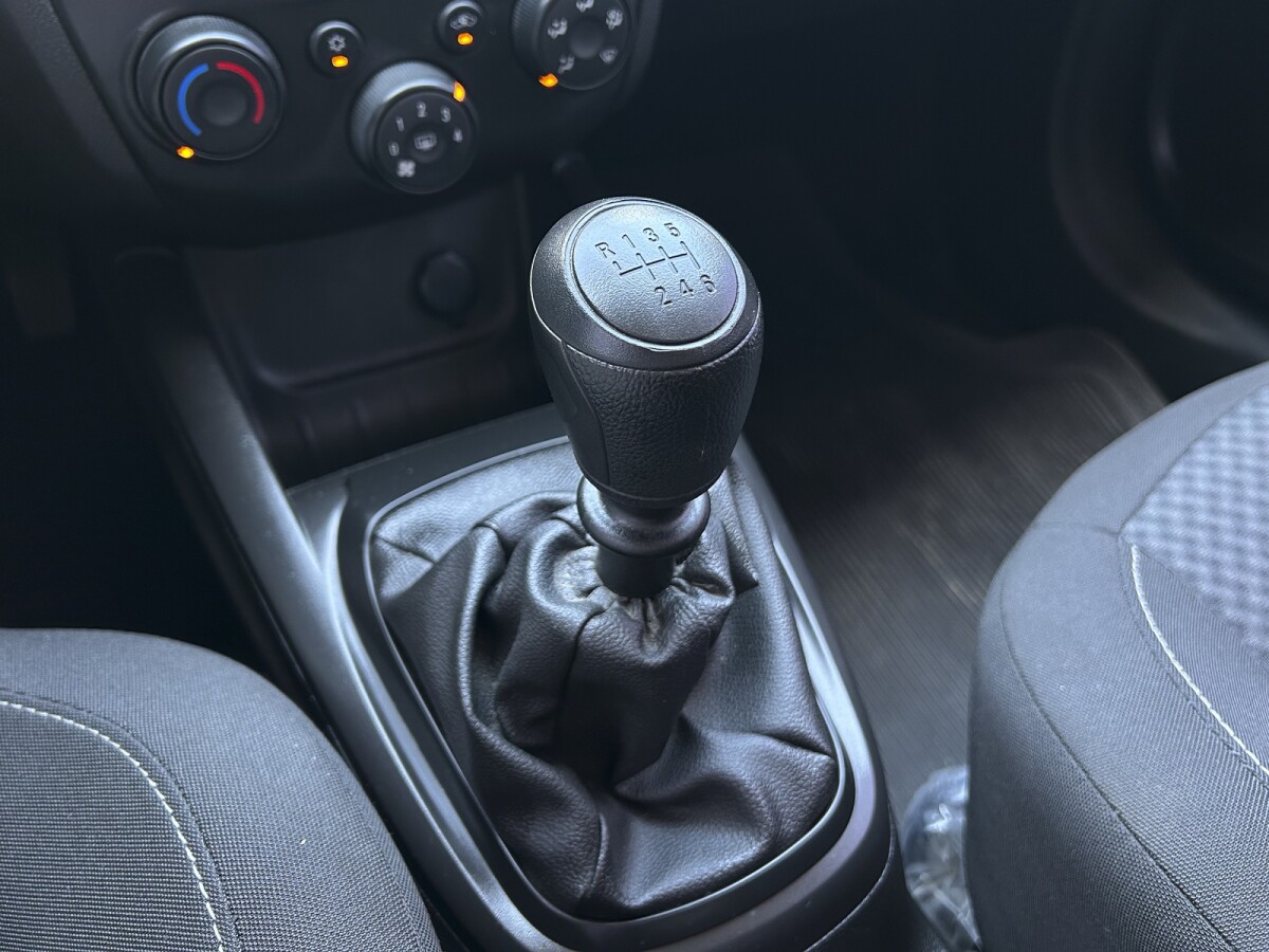 Chevrolet Joy Plus 1.0 Sedan Extra Full | Permuta / Financia Chevrolet Joy Plus 1.0 Sedan Extra Full | Permuta / Financia