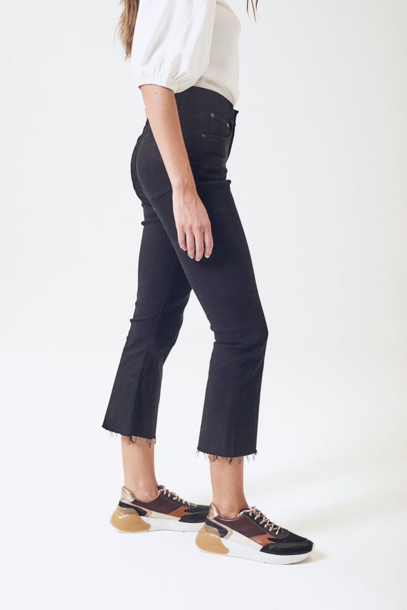 Jean Crop Flare Negro