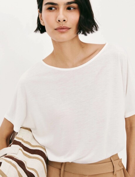 BLUSA BÁSICA MANGA CORTA BEIGE