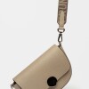 Bandolera The Circle En Cuero Graneado Taupe