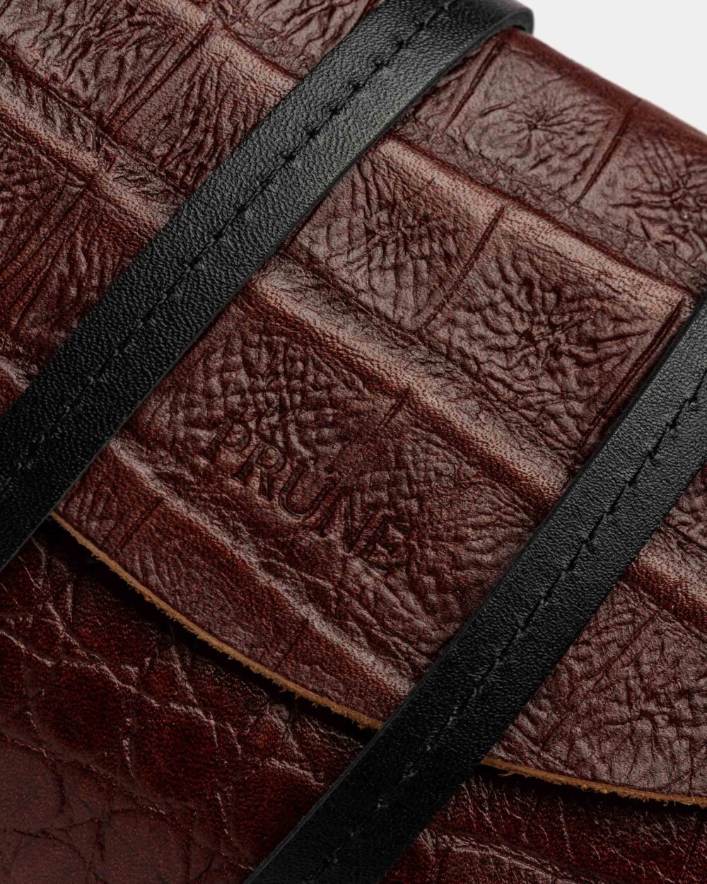 Mini Bag Viena En Cuero Grabado Croco Red Tabaco
