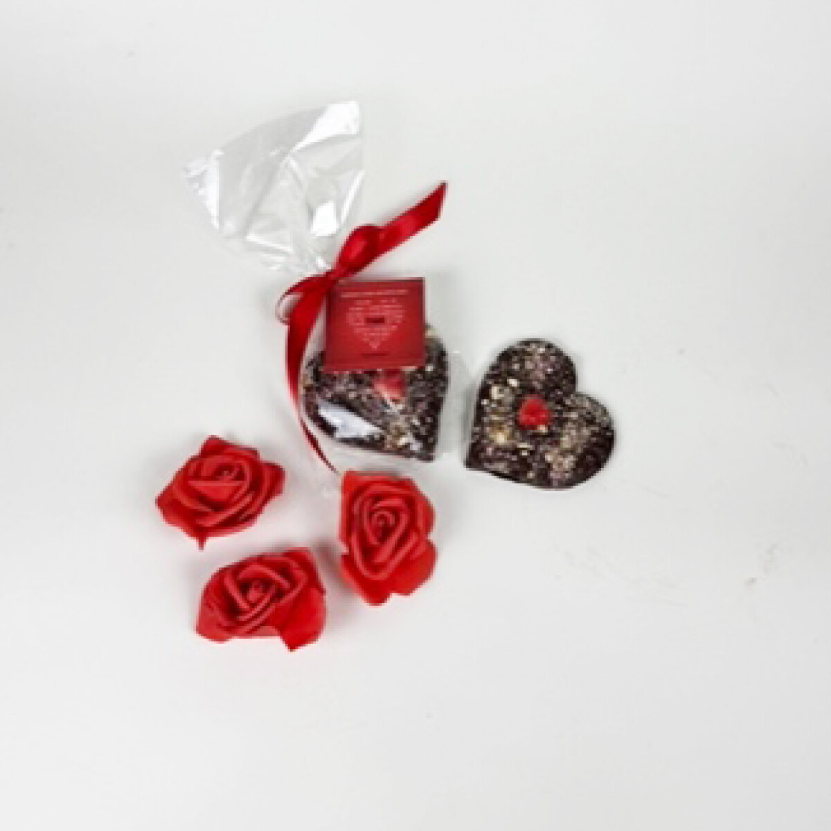 CORAZÓN CARIÑO CHICO (SIN AZÚCAR) (VEGANO) amargo 58% sin azúcar y almendras / alto 9 cms 