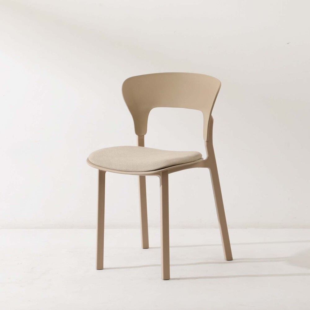 SILLA DE COMEDOR POLIPROPILENO NATURAL-BEIGE NÓRDICA TAPIZADA