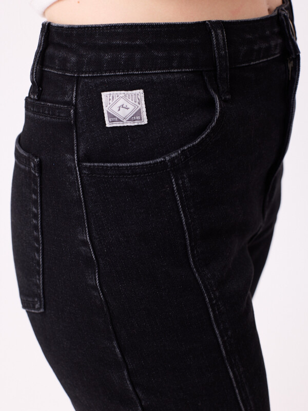 JEAN TAMERA RUSTY Negro