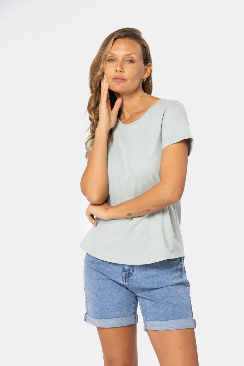 REMERA BÁSICA DE ALGODÓN Verde
