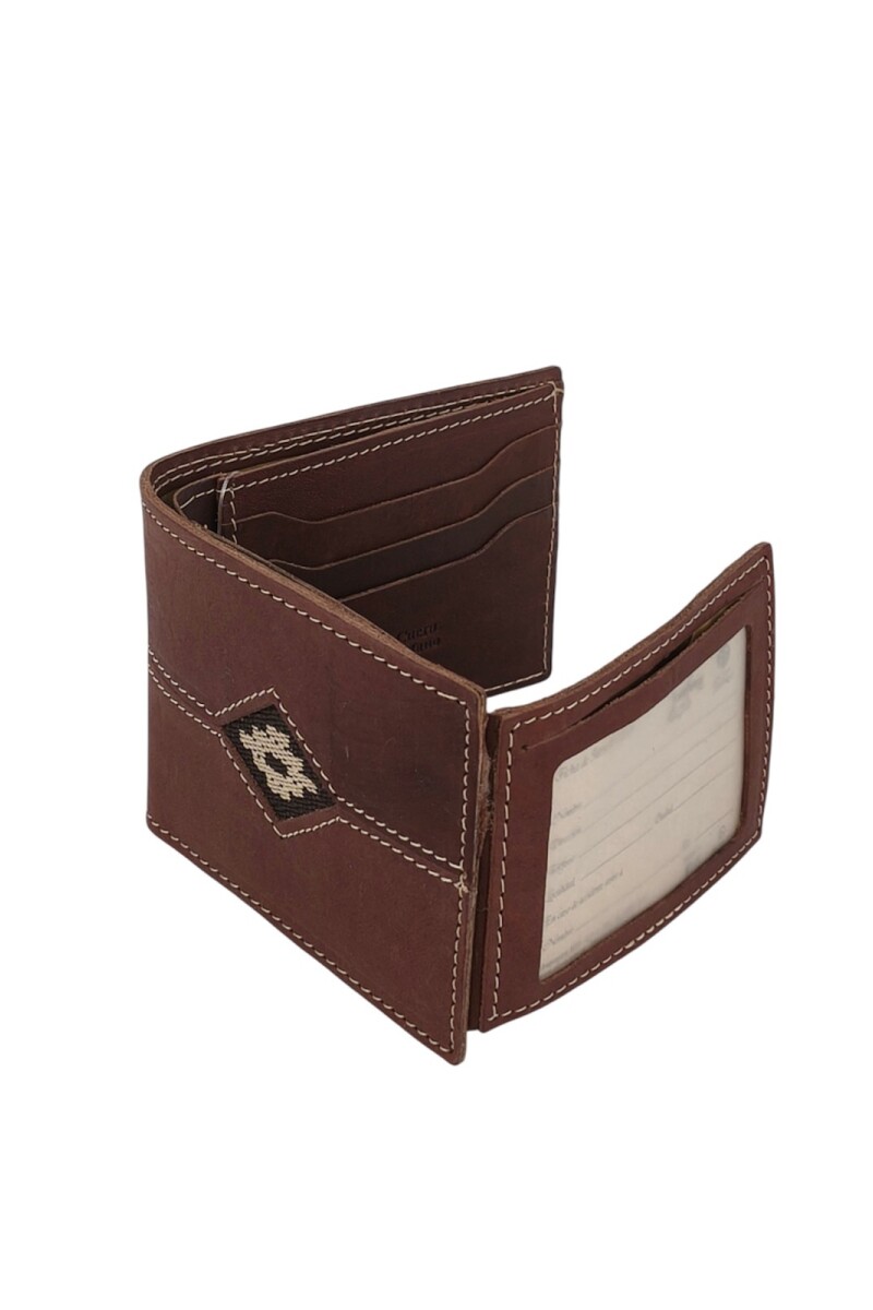 Billetera de cuero con detalle en guarda pampa Marrón