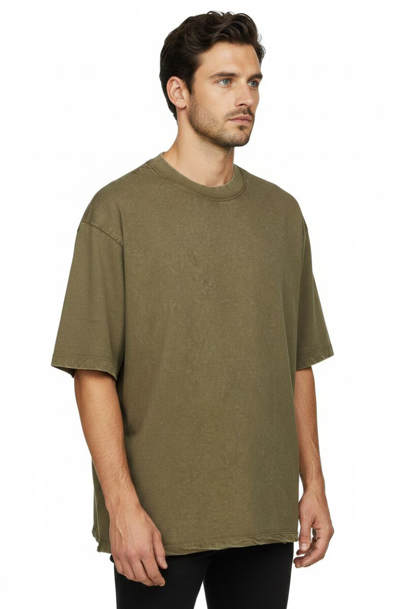 Remera Kaliste - Verde Militar 